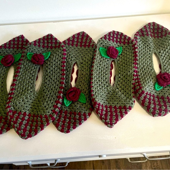 Crochet Tissue Box Cover - Picture 3 of 6